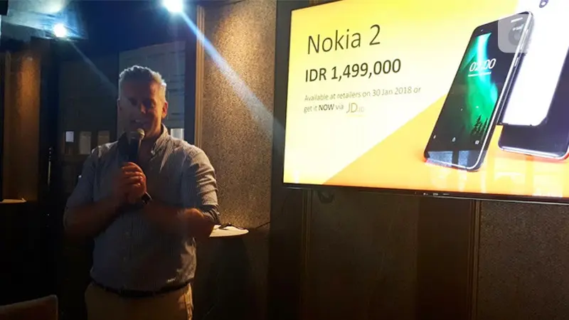 Country Manager HMD Global Indonesia Mark Trundle saat peluncuran Nokia 2 di Jakarta. Liputan6.com/Agustinus Mario Damar