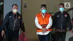 Mantan Bupati Sidoarjo Saiful Ilah usai diperiksa di Gedung Merah Putih KPK, Jakarta, Selasa (7/3/2023). Saiful Ilah kembali ditahan KPK dalam kasus suap gratifikasi pemerintahan Kabupaten Sidoarjo, Jawa Timur. (Liputan6.com/Faizal Fanani)
