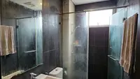 10 Penyebab Kamar Mandi Selalu Lembap Meski Sudah Pakai Exhaust, Ini Solusinya