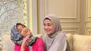 Fuji buat konten bareng Shireen Sungkar. Ia mengunjungi rumah ibu 3 anak ini.  (Instagram.com/fuji_an)