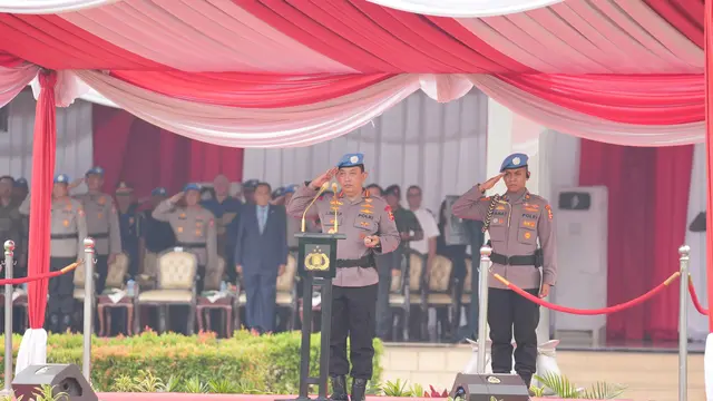 Kapolri Jenderal Listyo Sigit Prabowo melepas Kontingen Garuda Bhayangkara (Garbha) Satgas FPU 5 Minusca. Upacara pelepasan digelar di Lapangan Bhayangkara, Jakarta Selatan, Selasa (19/9/2023).