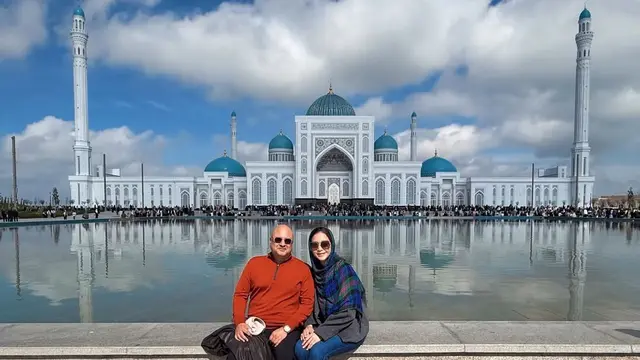 Romantisnya Liburan Maia Estianty dan Irwan Mussry ke Uzbekistan, Tampil Santun Sambil Jinjing Tas Rp19 Jutaan