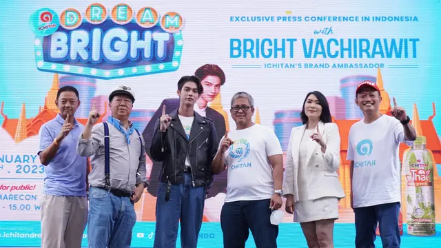 Bright Vachirawit hadir dalam konferensi pers eksklusif “Ichitan Dream Bright” di Summarecon Mall Serpong, Sabtu (28/1/2023).