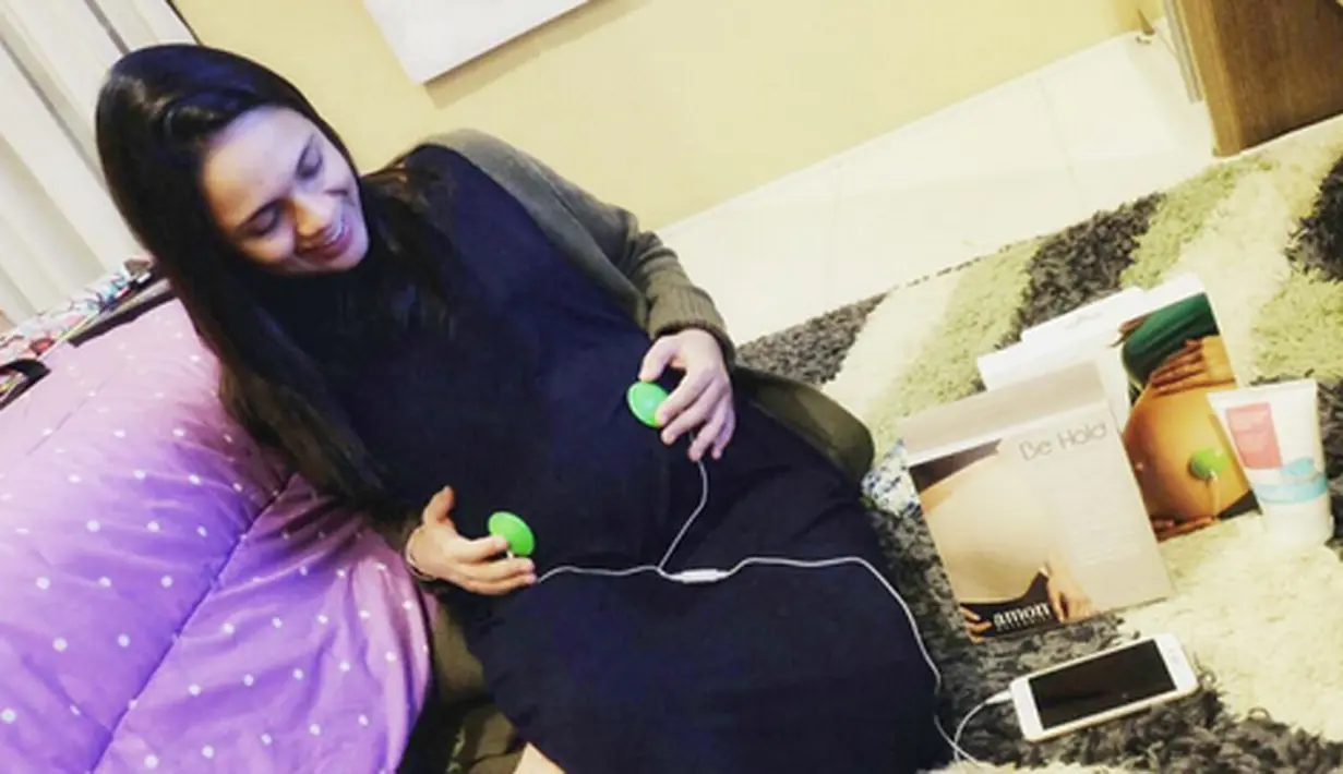 Tidak lama setelah diunggah, likes dan komentar dari para nitizen bermunculan. Ucapan selamat dan doa menghiasi papan komentar foto tersebut. (Instagram/missnyctagina)