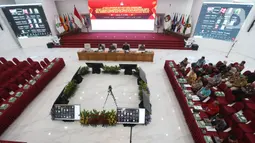 Uji Publik Rancangan Peraturan KPU tersebut tentang perlengkapan pemungutan suara, dukungan perlengkapan lainnya dan perlengkapan pemungutan suara lainnya dalam Pemilihan Gubernur dan Wakil Gubernur, Bupati dan Wakil Bupati, serta Wali Kota dan Wakil Wali Kota. (Liputan6.com/Angga Yuniar)