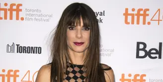 Sandra Bullock dengan kekayaan mencapai US$ 210 juta. Harta kekayaannya yang diketahui berupa rumah mewah dan sederet mobil mewah. (Bintang/EPA)