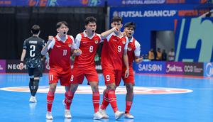 Pemain Timnas Futsal Indonesia merayakan kemenangan atas Korea Selatan pada laga pertama Grup A Piala Asia 2026 di Indonesia Arena, Jakarta, pada Selasa (27/1/2026) malam WIB. (Bola.com/Bagaskara Lazuardi)