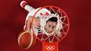 Pebasket putri asal Spanyol, Silvia Dominguez dari saat bertanding dalam perempat final bola basket putri antara Spanyol dan Prancis pada Olimpiade Tokyo 2020 di Saitama Super Arena, Jepang, Rabu (4/8/2021). (Foto: AFP/Pool/Aris Messinis)