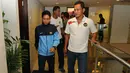 Diskusi dengan seluruh staff pelatih Timnas Indonesia U-19 juga kerap dilakukan oleh Evan Dimas dkk. (Liputan6.com/Helmi Fithriansyah)