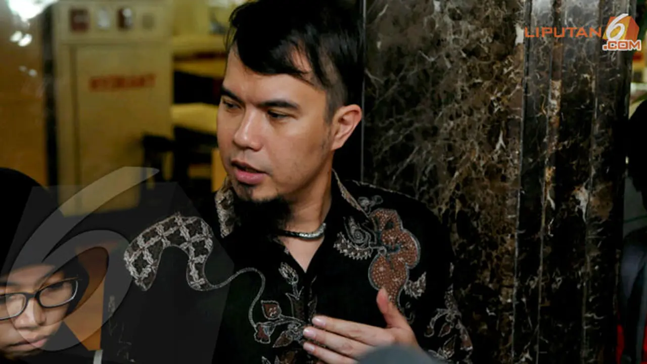 ahmad-dhani-131011c.jpg