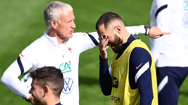 Foto Piala Eropa: Kemesraan Didier Deschamps dan Karim Benzema dalam Sesi Latihan Timnas Prancis Jelang Euro 2020