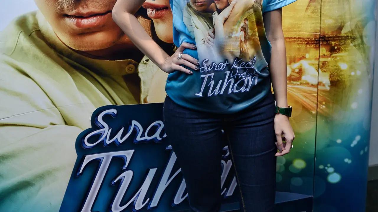 [Bintang] Aura Kasih