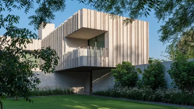 Rumah Brutalism.