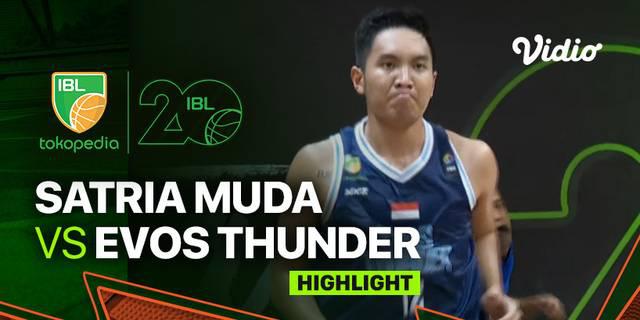 VIDEO: Taklukkan EVOS Thunder Bogor, Satria Muda Kembali Menang di IBL 2023