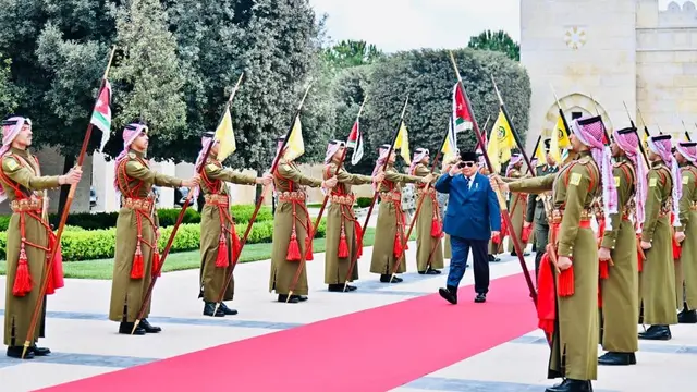 Presiden Prabowo Subianto melakukan kunjungan resmi kepada Raja Yordania, Abdullah II bin Al-Hussein di Istana Al Husseiniya, Amman, Kerajaan Yordania Hasyimiyah, Senin (14/4/2025).