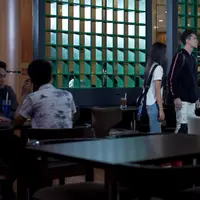 Adegan sinetron Siapa Takut Jatuh Cinta (Sinemart)