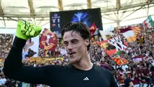 Kiper AS Roma, Mile Svilar salah satu alasan lini belakang I Giallorossi begitu sulit dibobol musim ini. (Tiziana FABI / AFP)