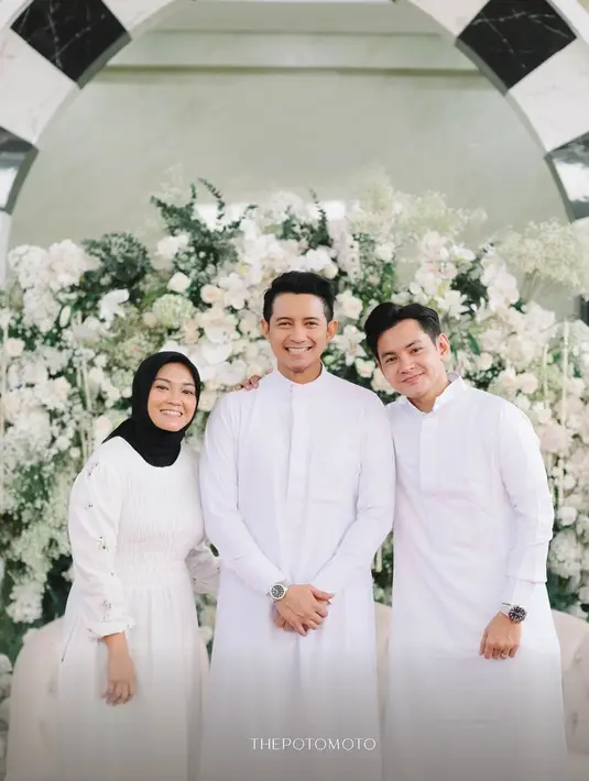 Bintang film ‘Satu Hari dengan Ibu’ itu akan menikah dengan kekasihnya yang bernama Dea Sahirah. [@chand_kelvin].