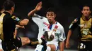 Hatem Ben Arfa. Gelandang serang berusia 35 tahun yang baru saja bergabung dengan Lille pada Januari 2022 ini pernah menghuni Akademi Lyon selama 2 tahun. Dipromosikan ke tim utama pada 2004/2005, ia total 4 musim memperkuat Lyon di Ligue-1. (AFP/Martin Bureau)