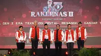 Bakal calon presiden yang diusung PDI Perjuangan, Hanura, PPP dan Perindo Ganjar Pranowo saat menghadiri Rakernas II Sahabat Ganjar di Surabaya. (Foto: Istimewa).