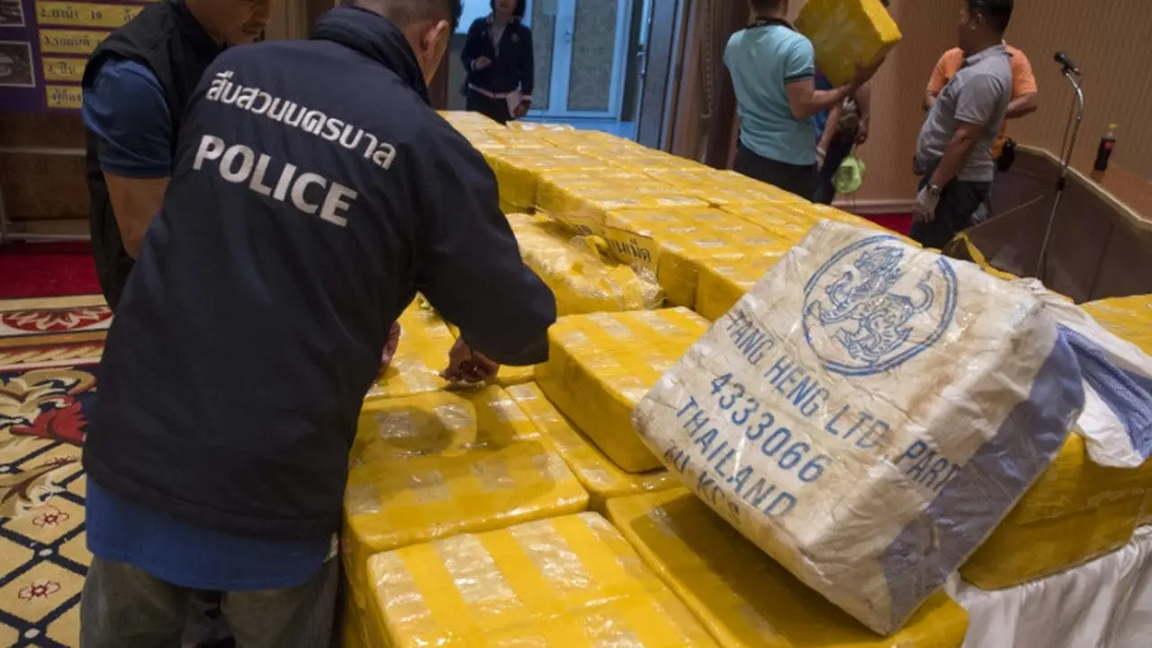 Polisi Myanmar berhasil  menyita lebih dari 10 juta pil sabu senilai Rp 188 miliar (AFP/Romeo GACAD)
