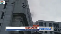 Kobaran api membakar ruangan lantai enam dan tujuh yang difungsikan sebagai sarana kebugaran, sehingga seluruh peralatan alat olahraga hangus terbakar.