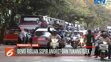 Kehadiran pengemudi taksi daring dinilai merugikan karena menyebabkan pendapatan menurun hingga 70 persen.