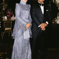 Siti Nurhaliza hadir di pernikahan anak sambungnya. [@_azizulazman]