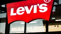 Ilustrasi logo brand denim Levi's. (dok. unplash/Austin Burke)