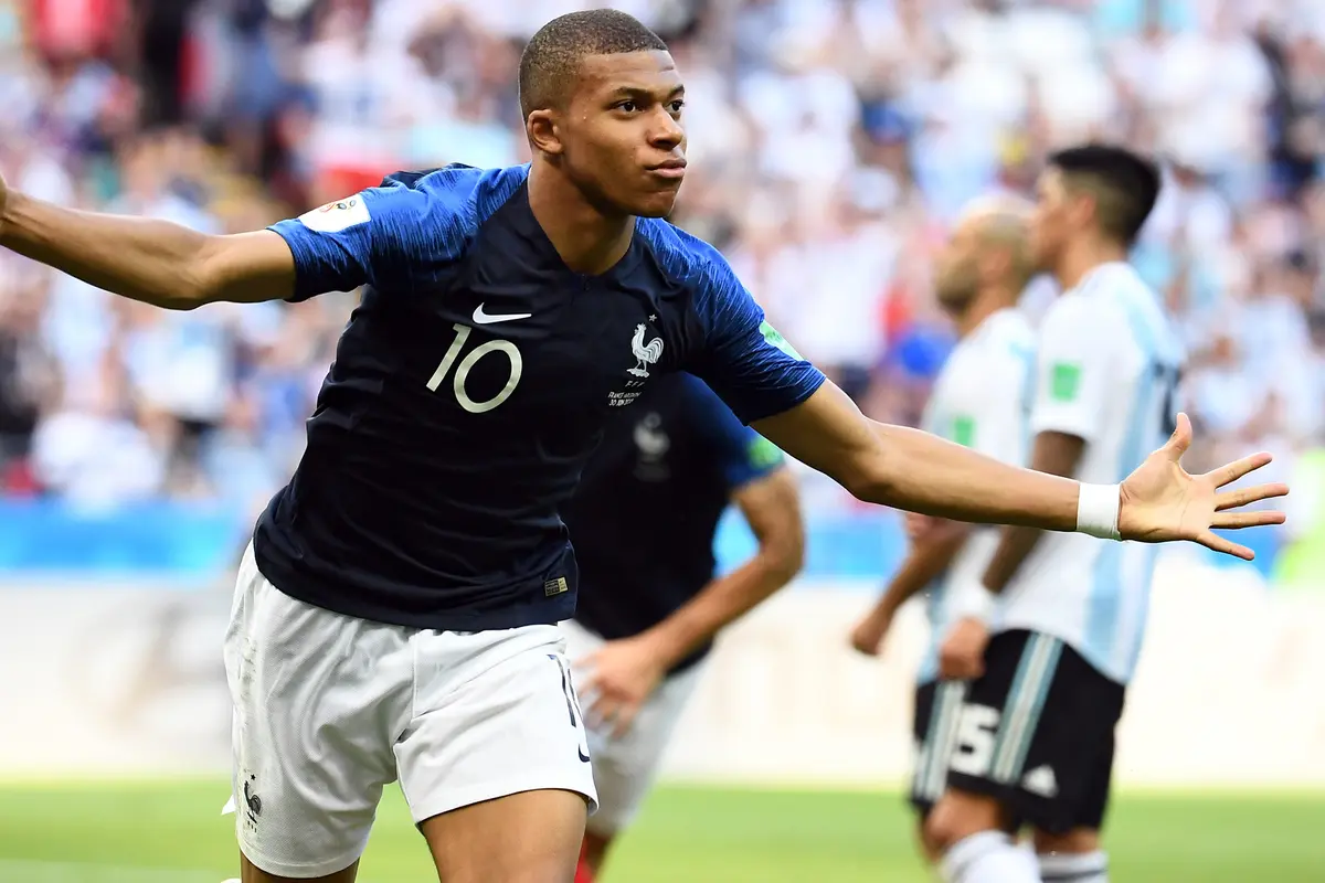 FOTO: Kylian Mbappe Fantastis, Prancis Tekuk Argentina