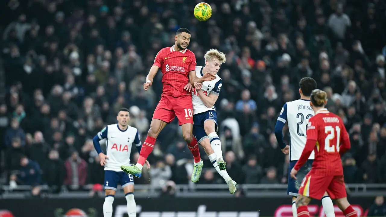 Foto: Aksi Lucas Bergvall Sang Pembeda, Tottenham Tekuk Liverpool di Carabao Cup