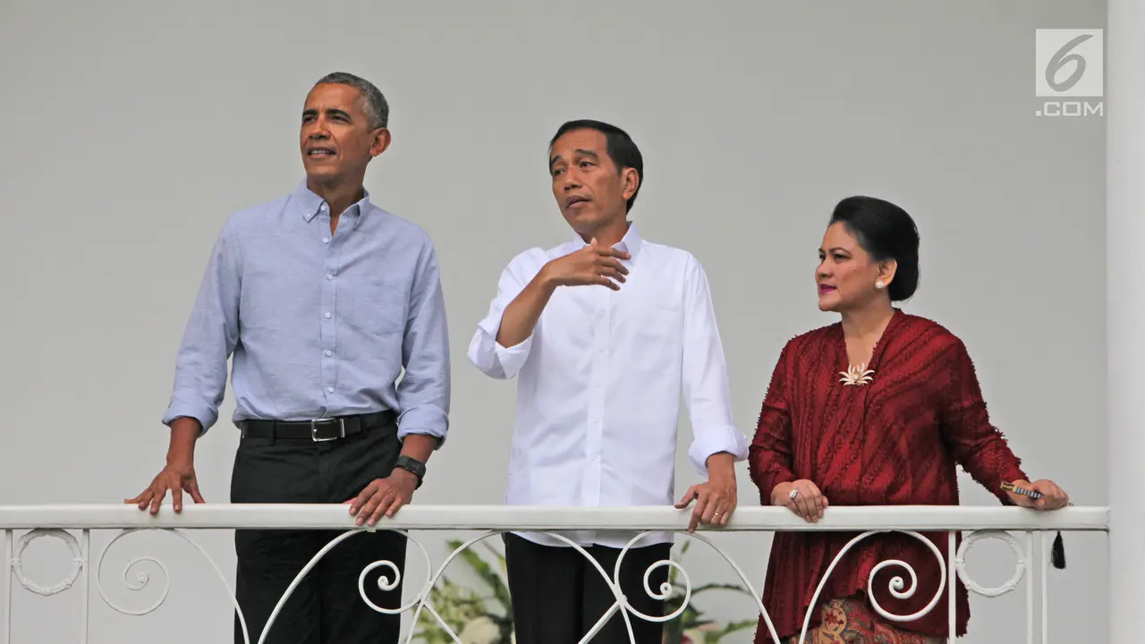 Jokowi Sopiri Obama Keliling Istana Bogor