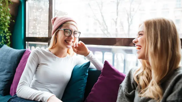 Utarakan Maksud dengan Sopan