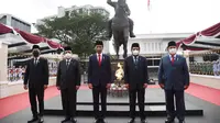 Presiden Jokowi meresmikan Tugu Api Semangat Indonesia Merdeka Tidak Pernah Padam di Lapangan Bela Negara, Kementerian Pertahanan Jakarta, Selasa (9/11/2021). (Foto: Biro Pers Sekretariat Presiden)