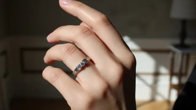 Model Cincin Nikah Klasik Elegan 2025/ Ilustrasi AI
