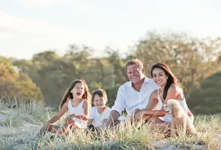 Tips praktis untuk menjaga kedekatan sehat antara anak dan orangtua di masa dewasa melalui komunikasi yang terbuka dan batasan yang saling menghormati. (Foto: chillla70/Pixabay)