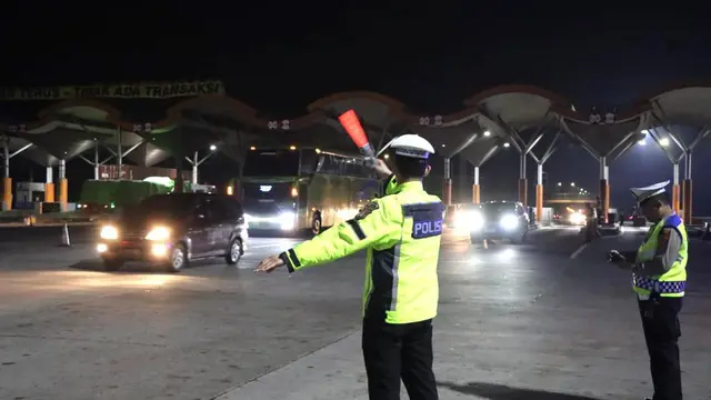 Volume Kendaraan Terpantau Meningkat di GT Palimanan Cipali