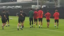 Timnas Jepang menggelar latihan perdana di Lapangan A Gelora Bung Karno (GBK), Jakarta Pusat, Senin (11/11/2024) sore WIB. Jepang dijadwalkan bersua Timnas Indonesia pada laga lanjutan Grup C putaran ketiga kualifikasi Piala Dunia 2026 zona Asia. (Bola.com/Muhammad Adi Yaksa)