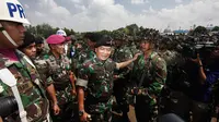 Sidak Panglima TNI Moeldoko di Bhumi Marinir Cilandak, Jakarta (2/5/2014). (Faizal Fanani/Liputan6.com)