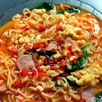 Suka bingung kenapa mi instan buatan warkop lebih enak? Ini 6 tips supaya masakannmu nggak kalah enak! (Via: belumtahu.com)