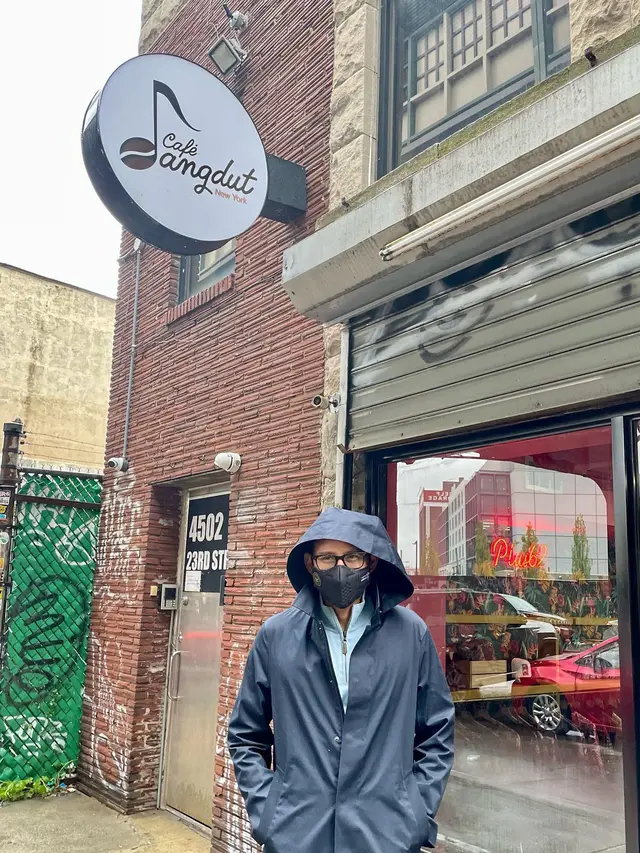 7 Potret Cafe Dangdut Fitri Carlina yang Buka di Long Island City, New York