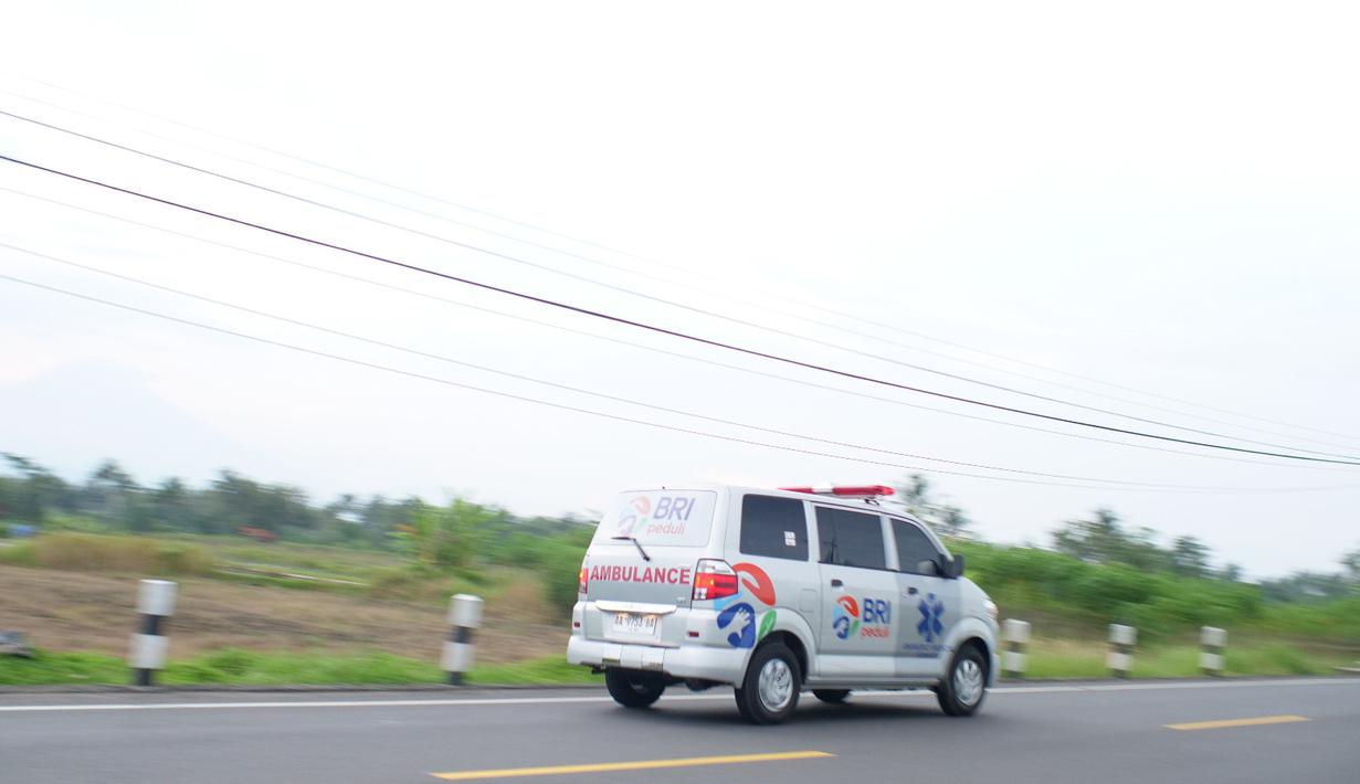 Penyaluran bantuan ambulans oleh BRI Peduli tidak hanya bermakna sebagai pemberian fasilitas fisik, tetapi juga wujud nyata kepedulian terhadap kemanusiaan serta dukungan terhadap kinerja tenaga medis yang menjadi garda terdepan dalam penanganan pasien darurat.
