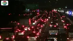 Ribuan kendaraan yang melaju dari arah Jakarta menuju Cikarang dan selanjutnya arah Cimpel, Cikampek hanya bisa memacu kecepatan sekitar lima hingga 10 kilometer.