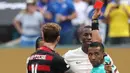 Pemain Chelsea, Nicolas Jackson diganjar kartu merah oleh wasit saat laga Grup D Piala Dunia Antarklub 2025 melawan Flamengo di Lincoln Financial Field stadium, Philadelphia, Amerika Serikat, Sabtu (21/06/2025) WIB. (AFP/Franck Fife)