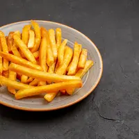 Ilustrasi kentang goreng/copyright freepik.com/KamranAydinov