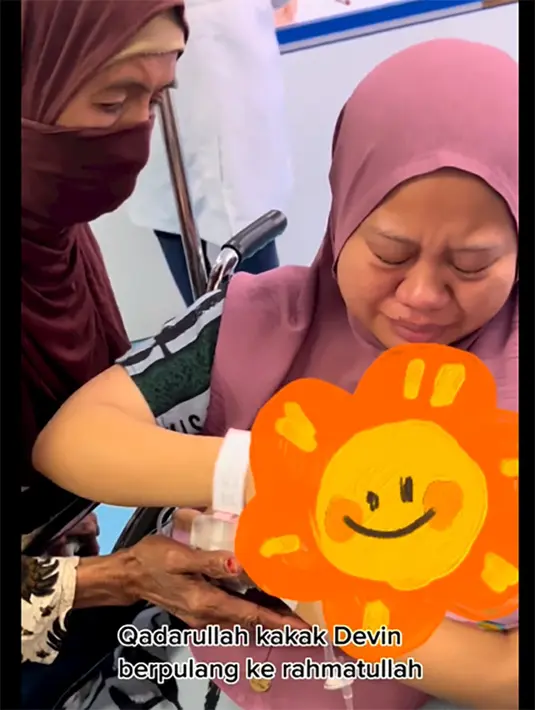 Namun Devin yang merupakan kakak tidak bertahan lama. Sedangkan adiknya, Devan berjuang di ruang NICU.  [Instagram/musdalifahbasri]