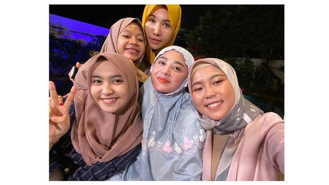 6 Pesona Lebby Wilayati Keponakan Dewi Perssik saat Berhijab, Makin Anggun