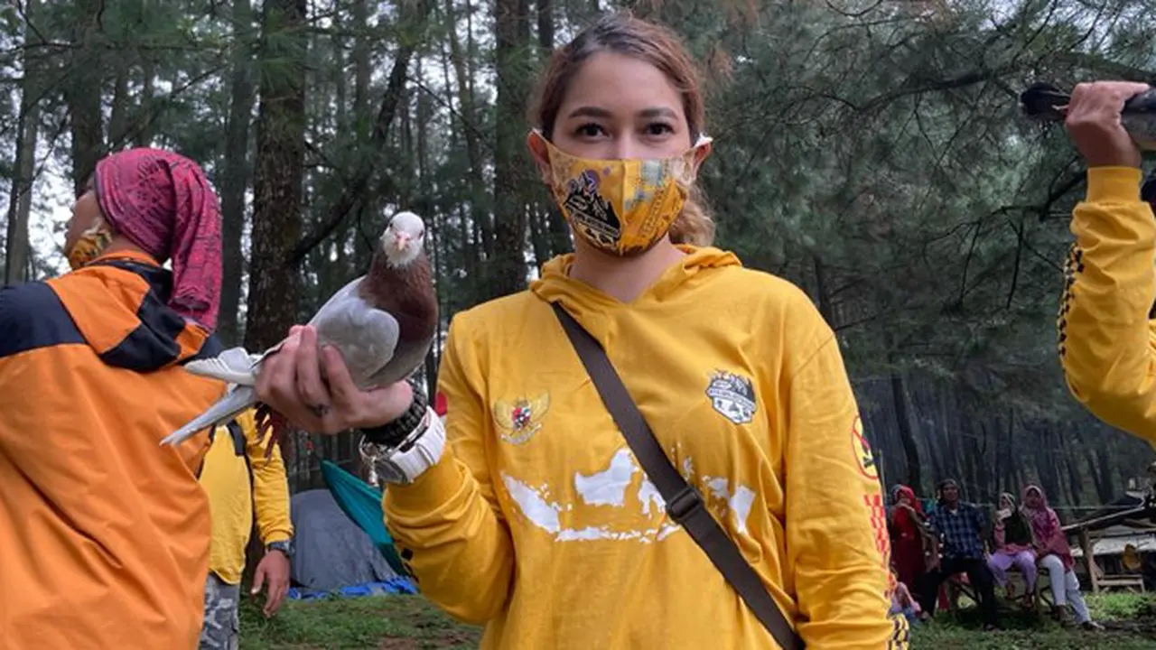 Vera Lasut sebagai Ketua Umum Motor Camping Adventure Indonesia (MCAI)