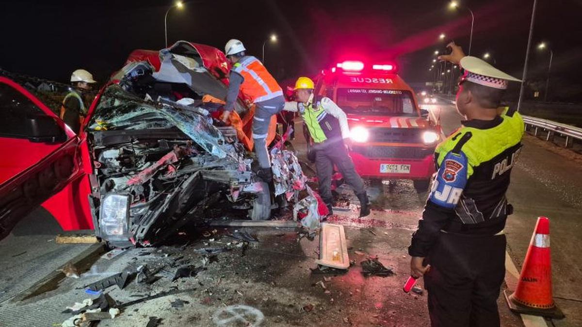 Kecelakaan Maut di Tol Jombang-Mojokerto, 4 Orang Meninggal
