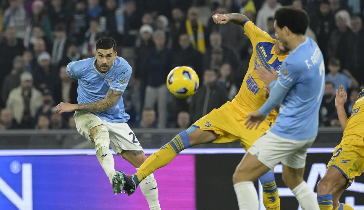 Lazio yang kehilangan striker Ciro Immobile meraih kemenangan 3-1 saat menjamu Frosinone. (Fabrizio Corradetti/LaPresse via AP)